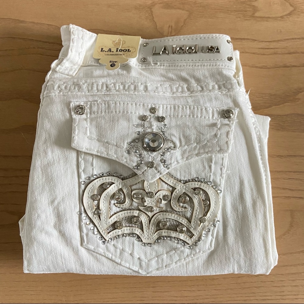 LA IDOL WHITE DENIM CAPRIS NWT
